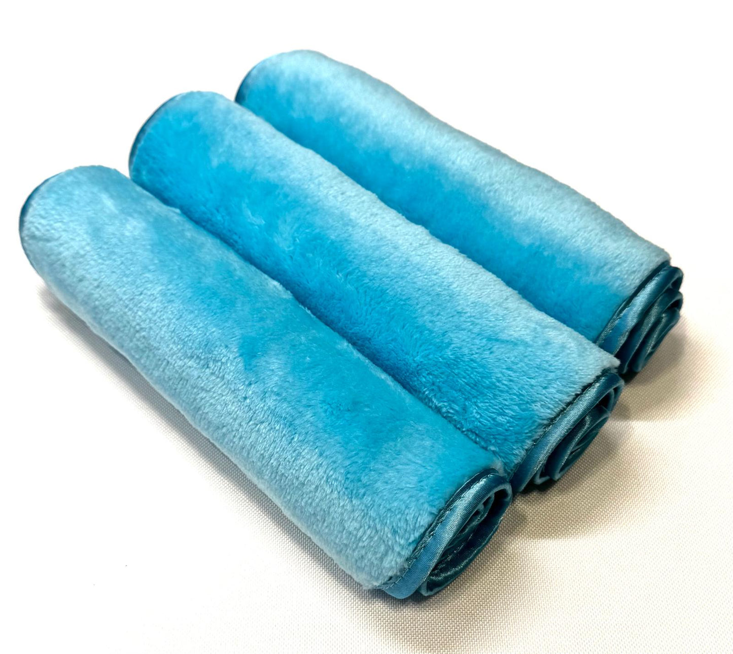 EQ Makeup Wipe 3-pack